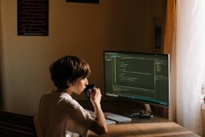 girl following a cybersecurity program